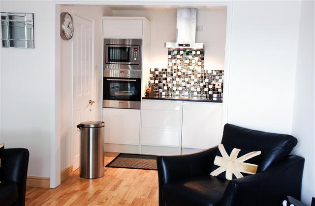Flat 4 Summertown Court *
